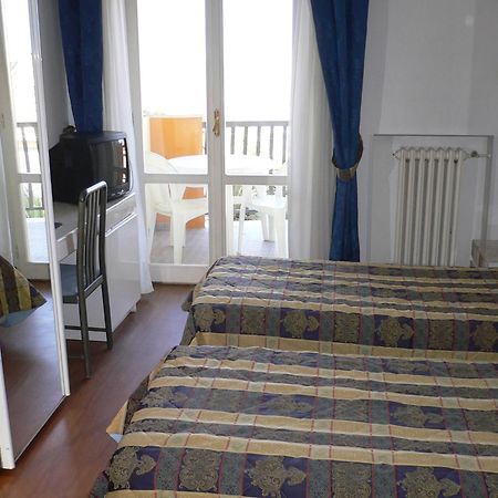 Hotel Canguro San Benedetto del Tronto Esterno foto
