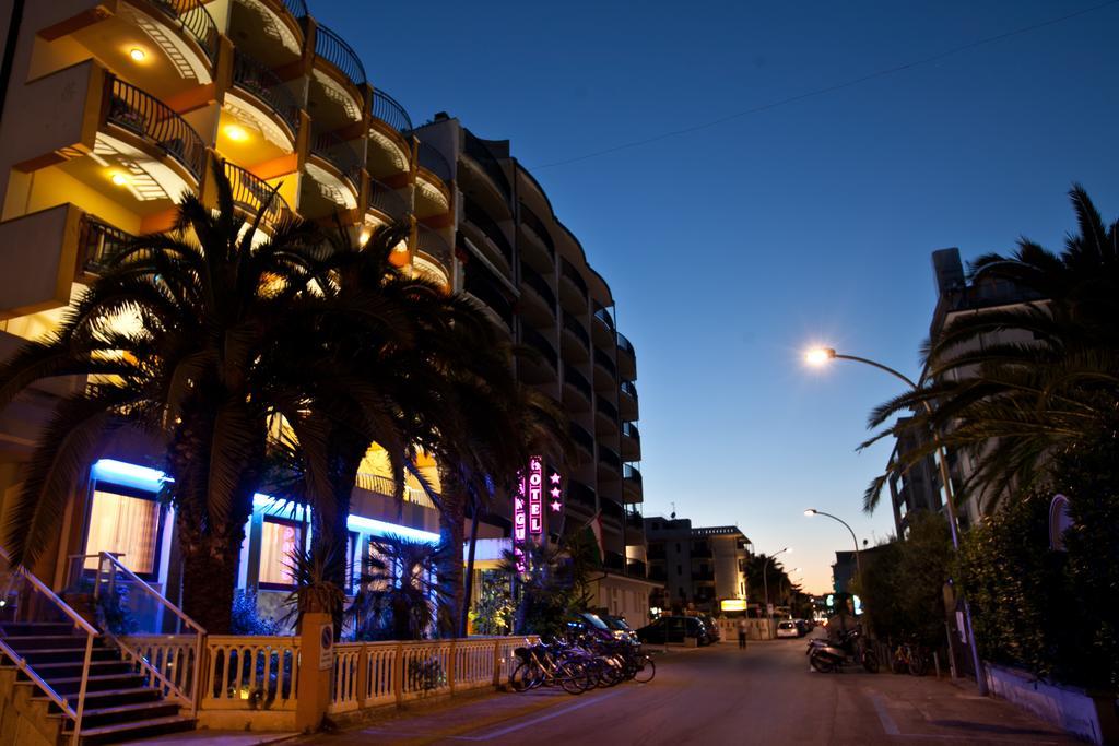 Hotel Canguro San Benedetto del Tronto Esterno foto