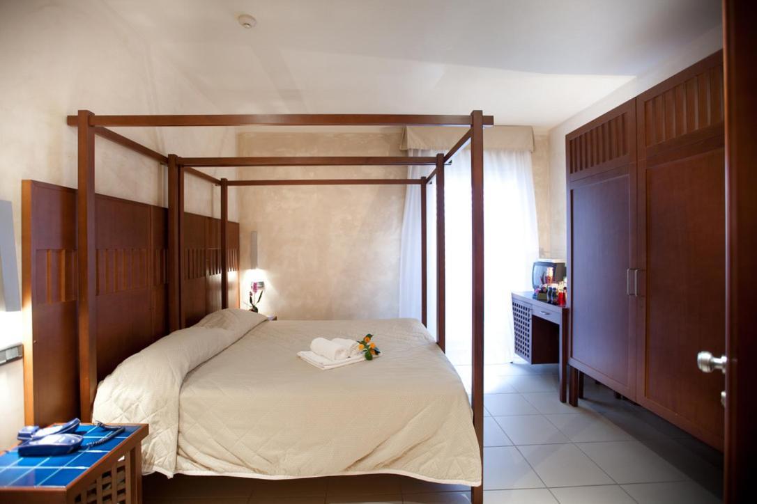 Hotel Canguro San Benedetto del Tronto Esterno foto