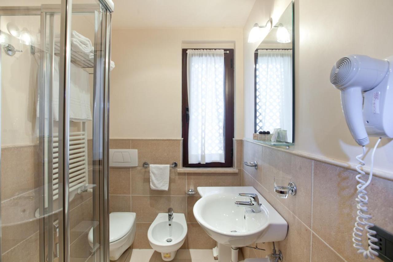 Hotel Canguro San Benedetto del Tronto Esterno foto