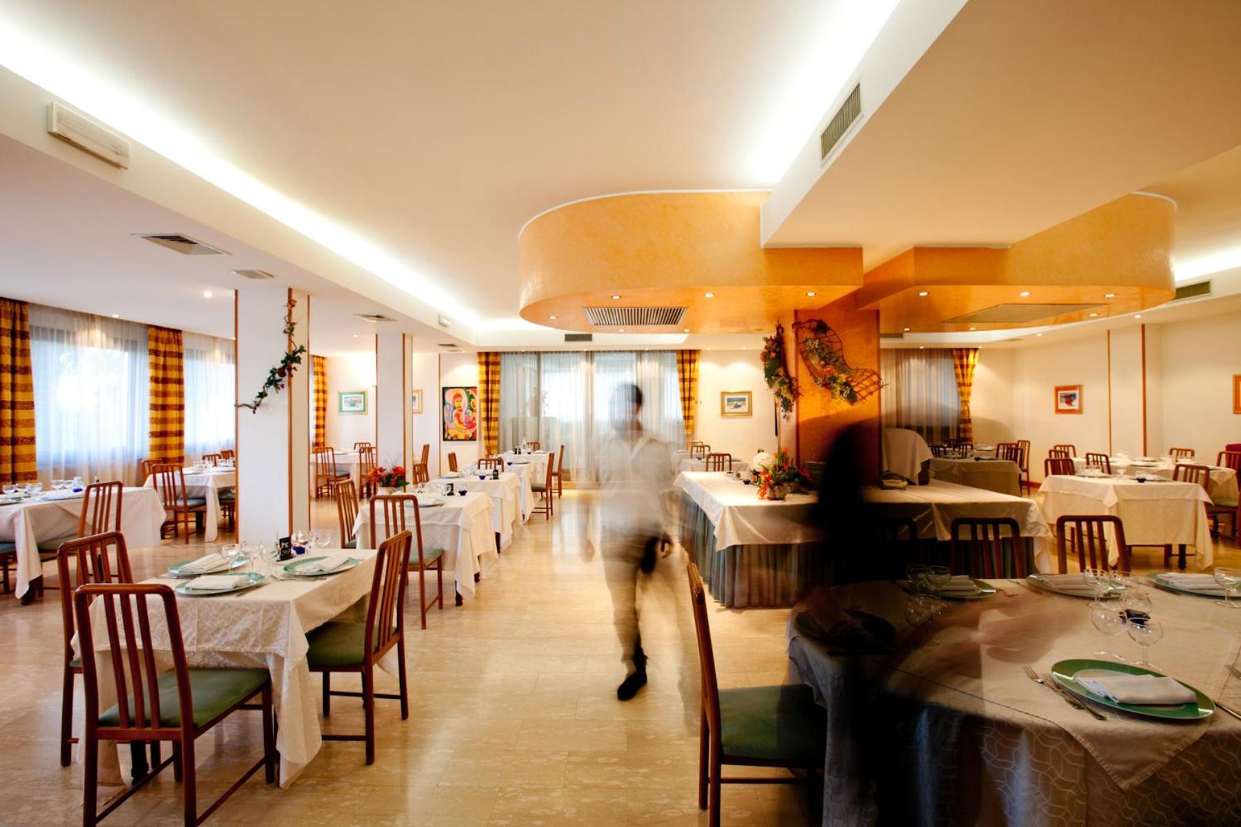 Hotel Canguro San Benedetto del Tronto Esterno foto